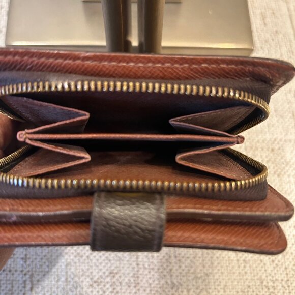 Louis Vuitton Juliette Wallet - Picture 8 of 12